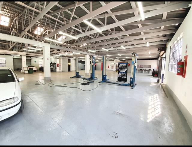 990M² WORKSHOP FOR SALE IN OPHIRTON